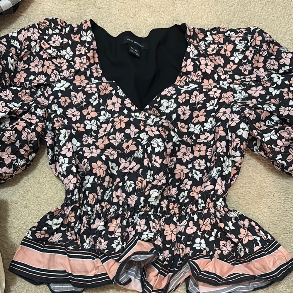 Club Monaco Black and Pink Puff Sleeve Blouse with Ruffled Peplum